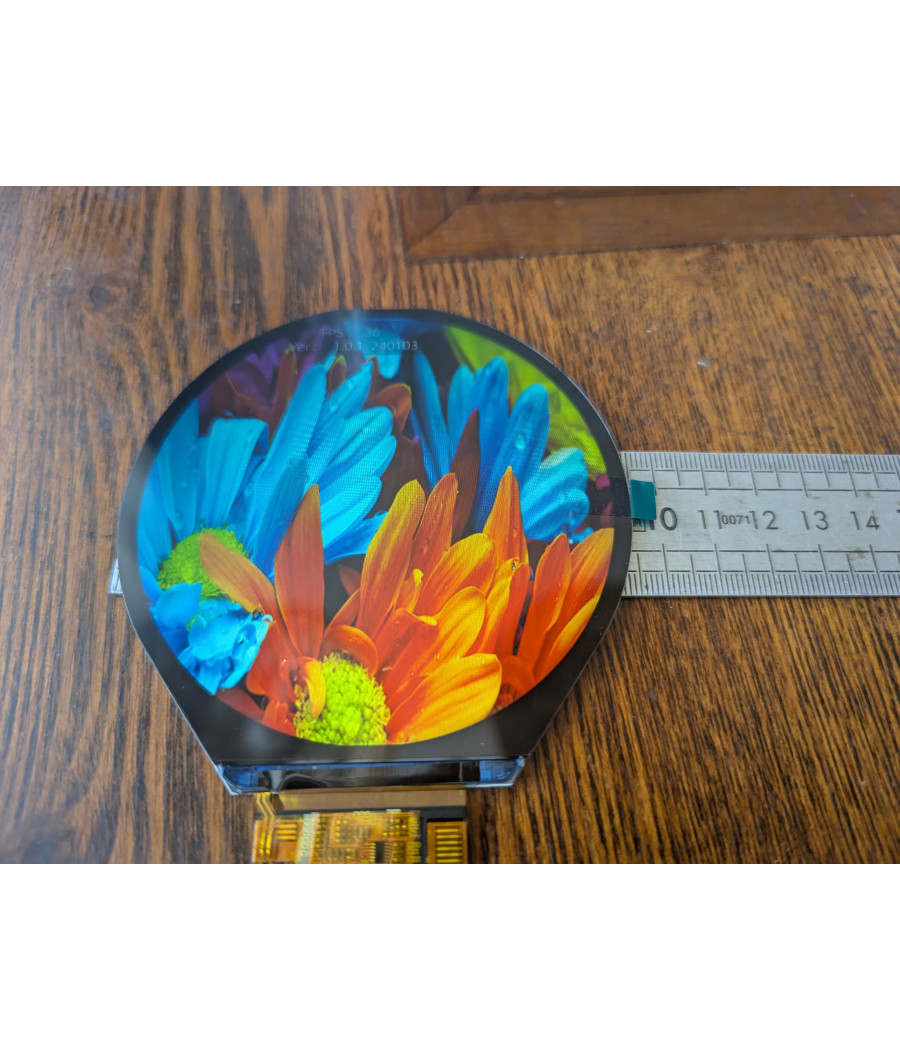 Écran rond 3.4" – 800 × 800